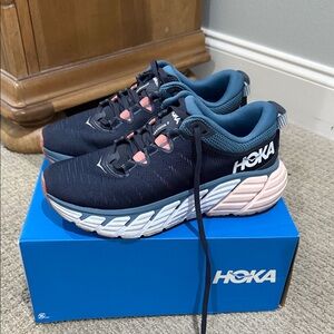 Hoka Gaviota 3 size 7.5 excellent condition